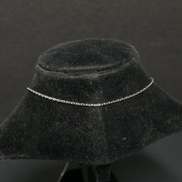 Michael Kors Necklace Loop and Baguette Crystal - Picture 9 of 9